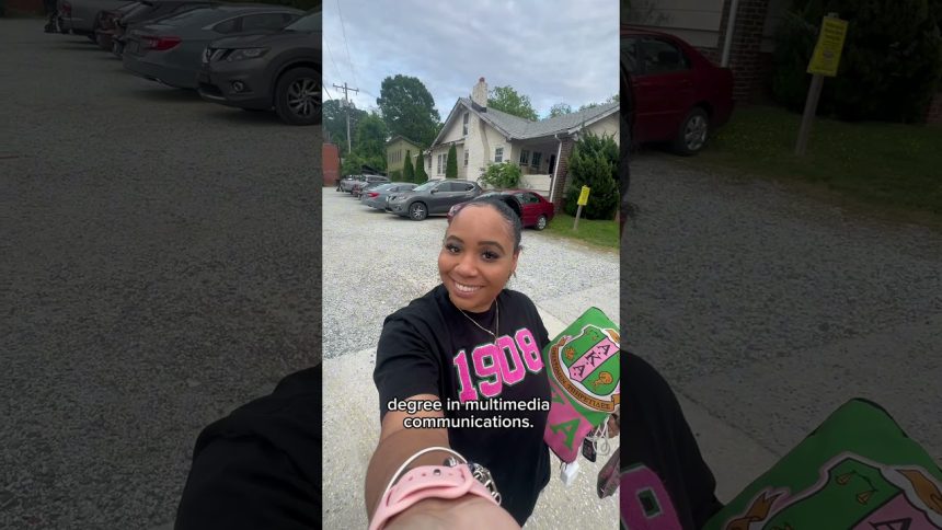 Social media manager vlog | JaKayla Emani #media #marketing #graphicdesign #vlog