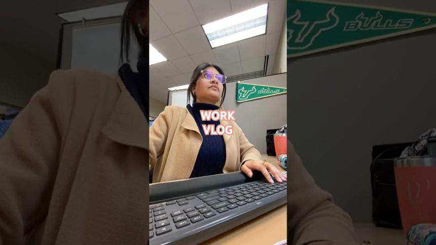 Day in the life of a social media marketing specialist at work 👩🏽‍💻🤎